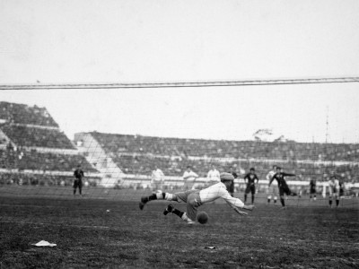 Argentinian goalkeeper Angel Bossio is beaten by a penalty kick taken by Mexico's Hilario Lopez.