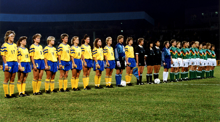 Both teams and referees are seen lined up, prior to the 3rd place playoff between Sweden and Germany, in Guangzhou. From left to right: Marie Karlsson, Helen Nilsson, Anette Hansson, Anneli Andelén, Lena Videkull, Helen Johansson, Malin Swedberg, Eva Zeik