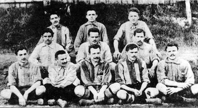 The 1903/04 team of Union Saint-Gilloise who lost the 1904 Van Der Straeten Cup versus Racing Club Brussels. There are no pictures of the cup winners.